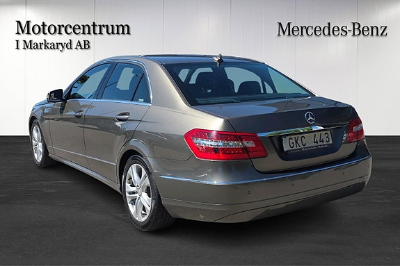 Mercedes-Benz E250 3 of 5