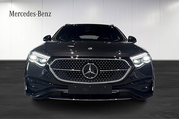 Mercedes-Benz E300 de 17 of 17