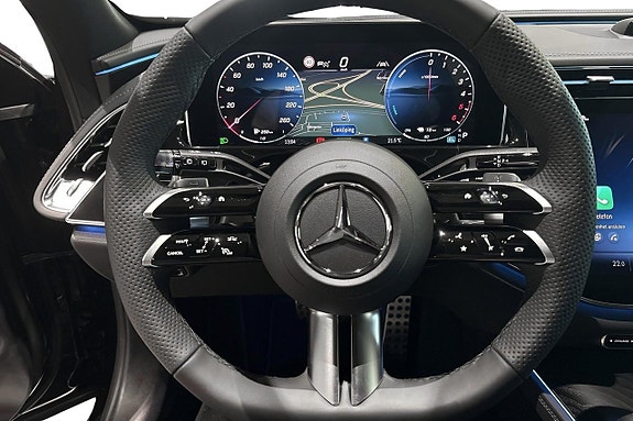 Mercedes-Benz E300 de 13 of 17