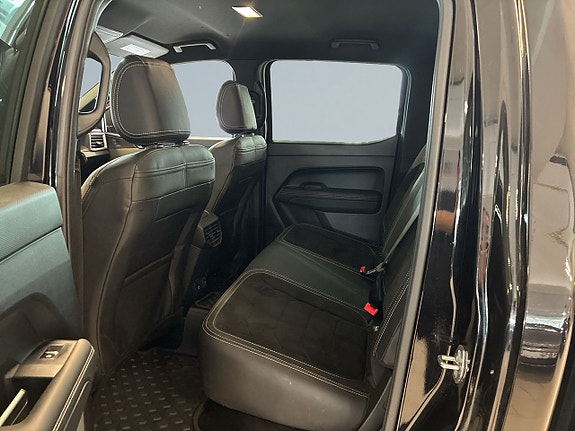 Volkswagen Amarok 13 of 18