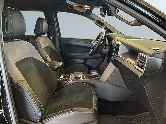 Volkswagen Amarok 10 of 18