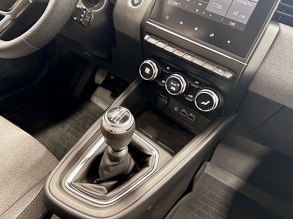 Mitsubishi Colt 10 of 15
