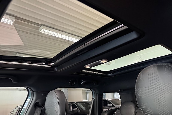MINI Countryman Cooper SE 15 of 19