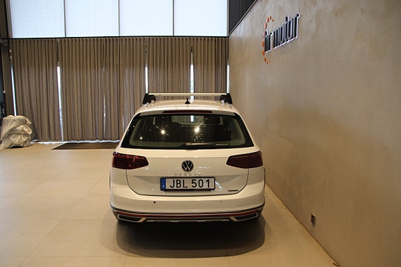 Volkswagen Passat Alltrack 5 of 5