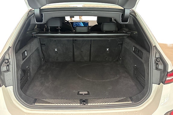 BMW 530e 10 of 19