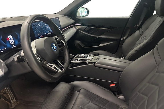 BMW 530e 12 of 19