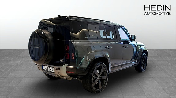 Land Rover Defender 110 2 of 5
