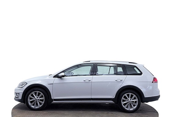 Volkswagen Golf Alltrack 10 of 30