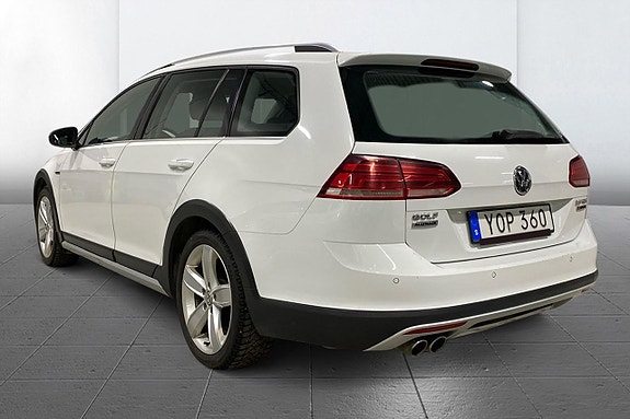 Volkswagen Golf Alltrack 5 of 8