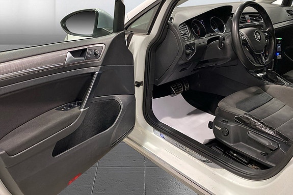 Volkswagen Golf Alltrack 6 of 8