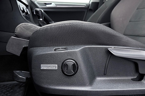 Volkswagen Golf Alltrack 14 of 30