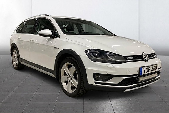 Volkswagen Golf Alltrack 3 of 8