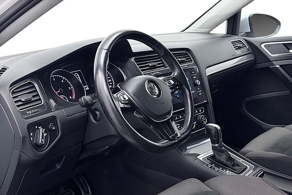 Volkswagen Golf Alltrack 13 of 30