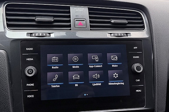 Volkswagen Golf Alltrack 24 of 30