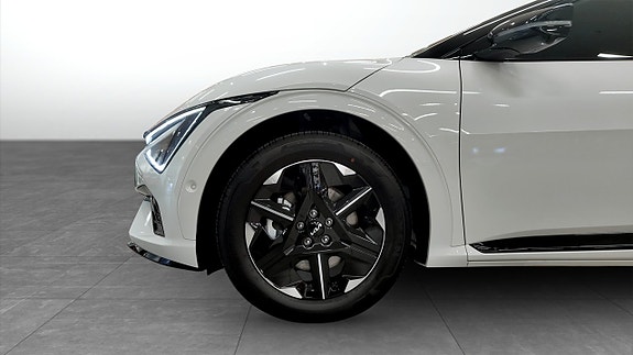 Kia EV6 9 of 12