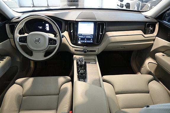 Volvo XC60 9 of 24