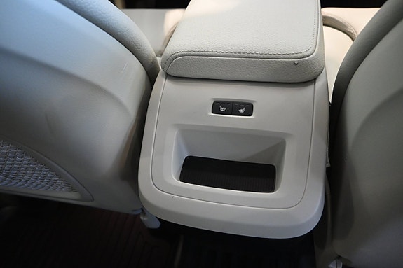 Volvo XC60 14 of 24