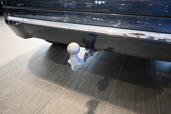Volvo XC60 17 of 24