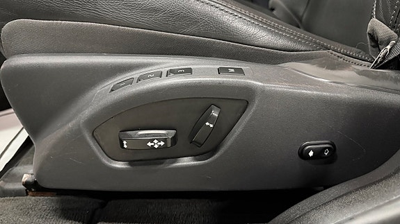 Volvo XC60 17 of 21