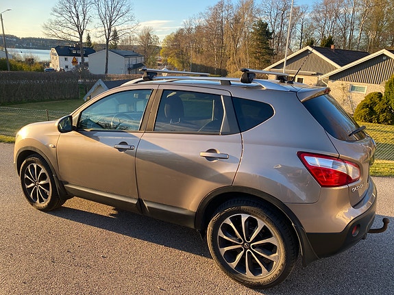 Nissan Qashqai 2 of 5