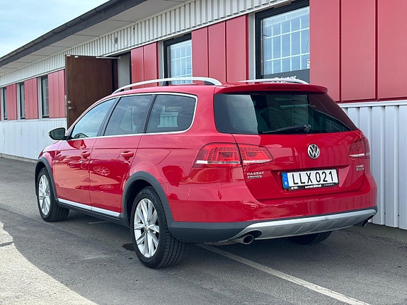 Volkswagen Passat Alltrack 4 of 5