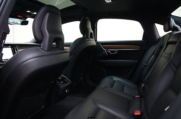 Volvo S90 3 of 5