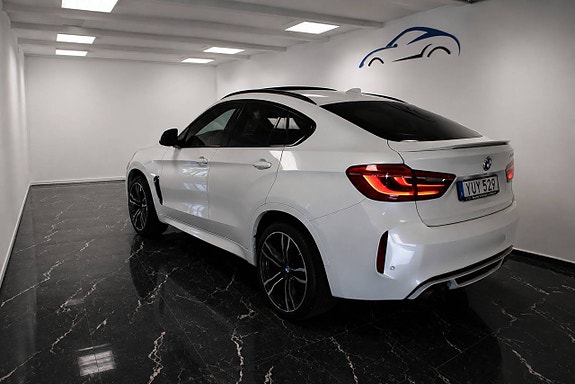 BMW X6 M 4 of 5