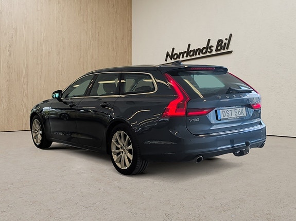 Volvo V90 3 of 5