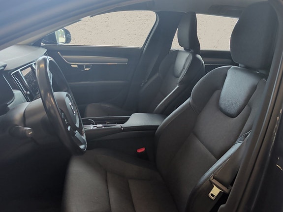 Volvo V90 7 of 16