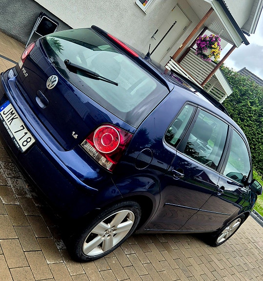 Volkswagen Polo 3 of 5