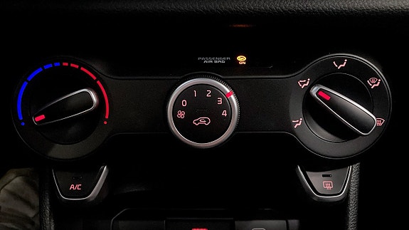 Kia Picanto 15 of 17