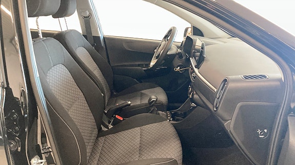 Kia Picanto 3 of 17