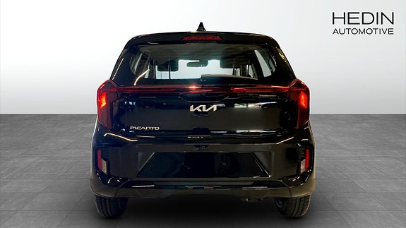 Kia Picanto 7 of 17