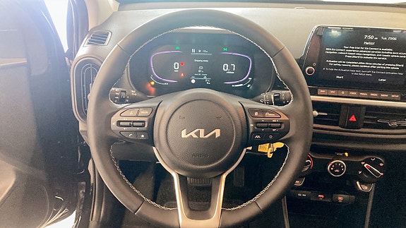 Kia Picanto 13 of 17