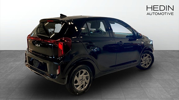 Kia Picanto 2 of 17
