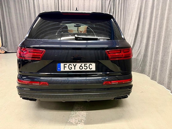 Audi Q7 6 of 25
