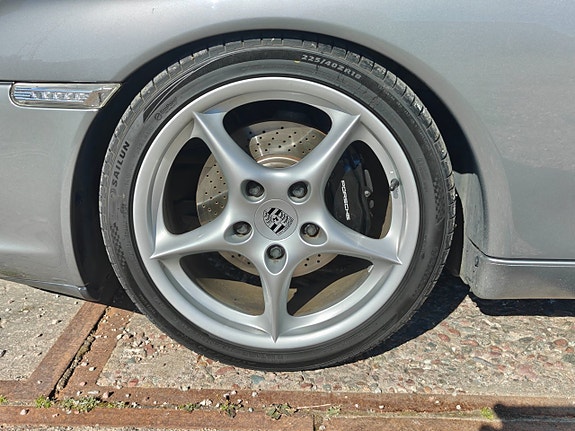 Porsche 911 16 of 30