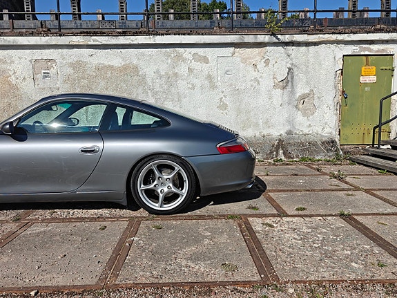 Porsche 911 12 of 30