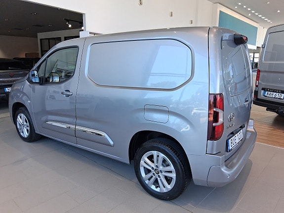 Toyota Proace City 2 of 5