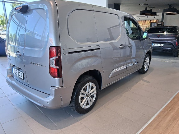 Toyota Proace City 3 of 5