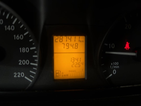 Mercedes-Benz Vito 110 23 of 28