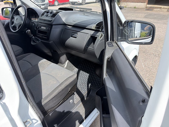 Mercedes-Benz Vito 110 18 of 28