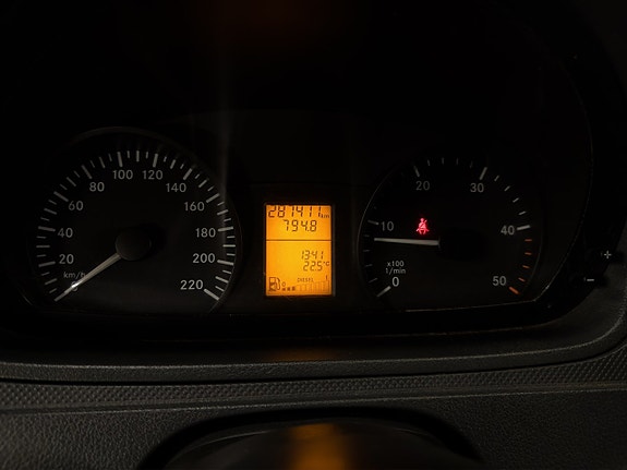 Mercedes-Benz Vito 110 22 of 28