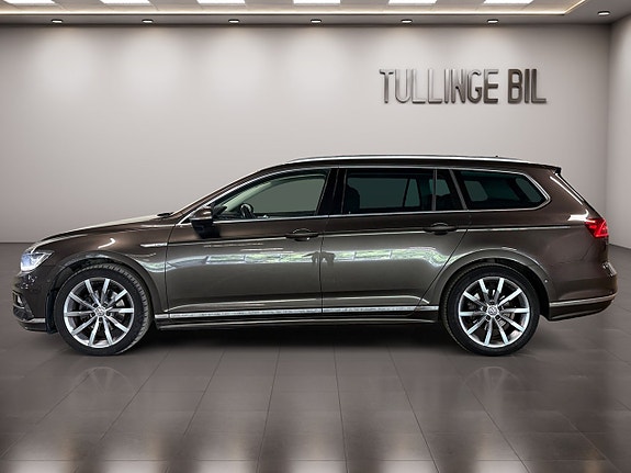 Volkswagen Passat 2 of 5