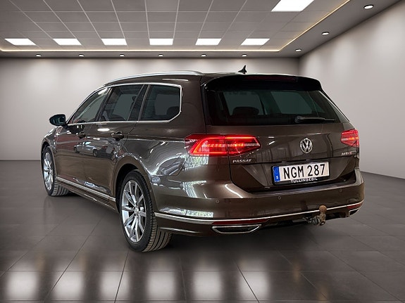 Volkswagen Passat 3 of 5