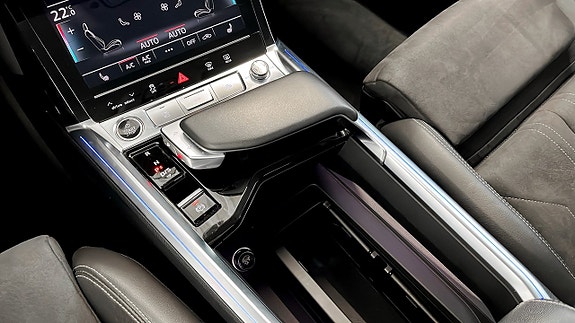 Audi Q8 15 of 22
