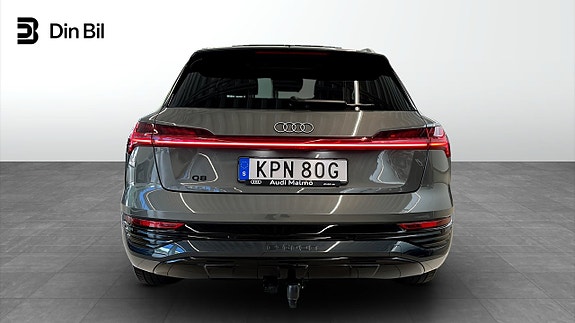 Audi Q8 5 of 22
