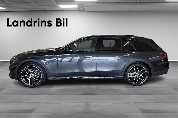 Mercedes-Benz E220 d 4 of 5