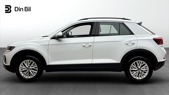 Volkswagen T-Roc 2 of 12