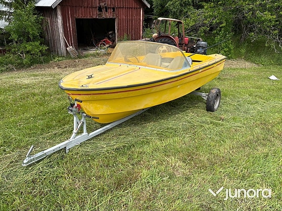 Motorbåt med trailer - Crescent, Mercury 50 hk 11 of 30